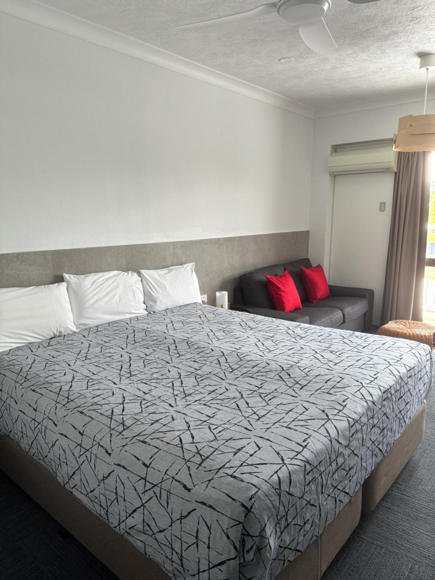 Longreach Motor Inn Экстерьер фото
