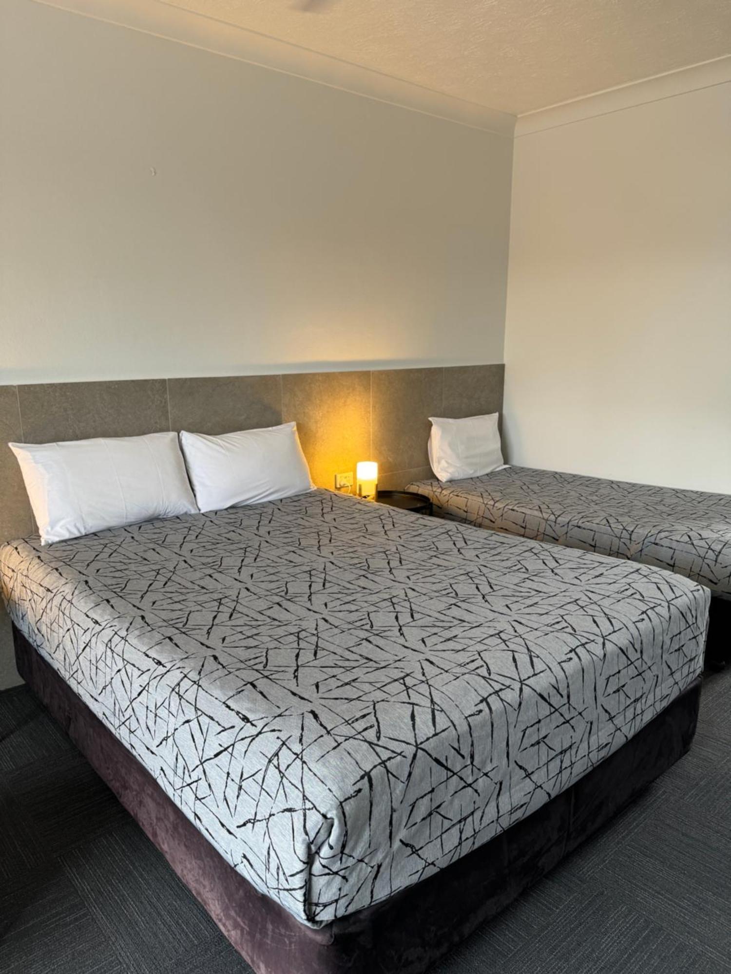 Longreach Motor Inn Экстерьер фото