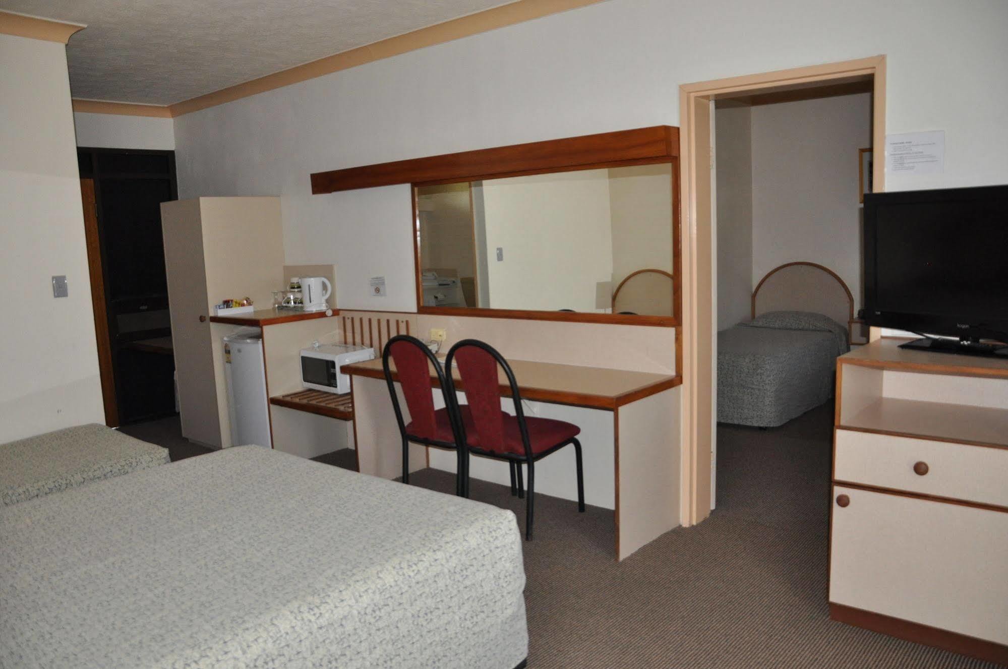 Longreach Motor Inn Экстерьер фото